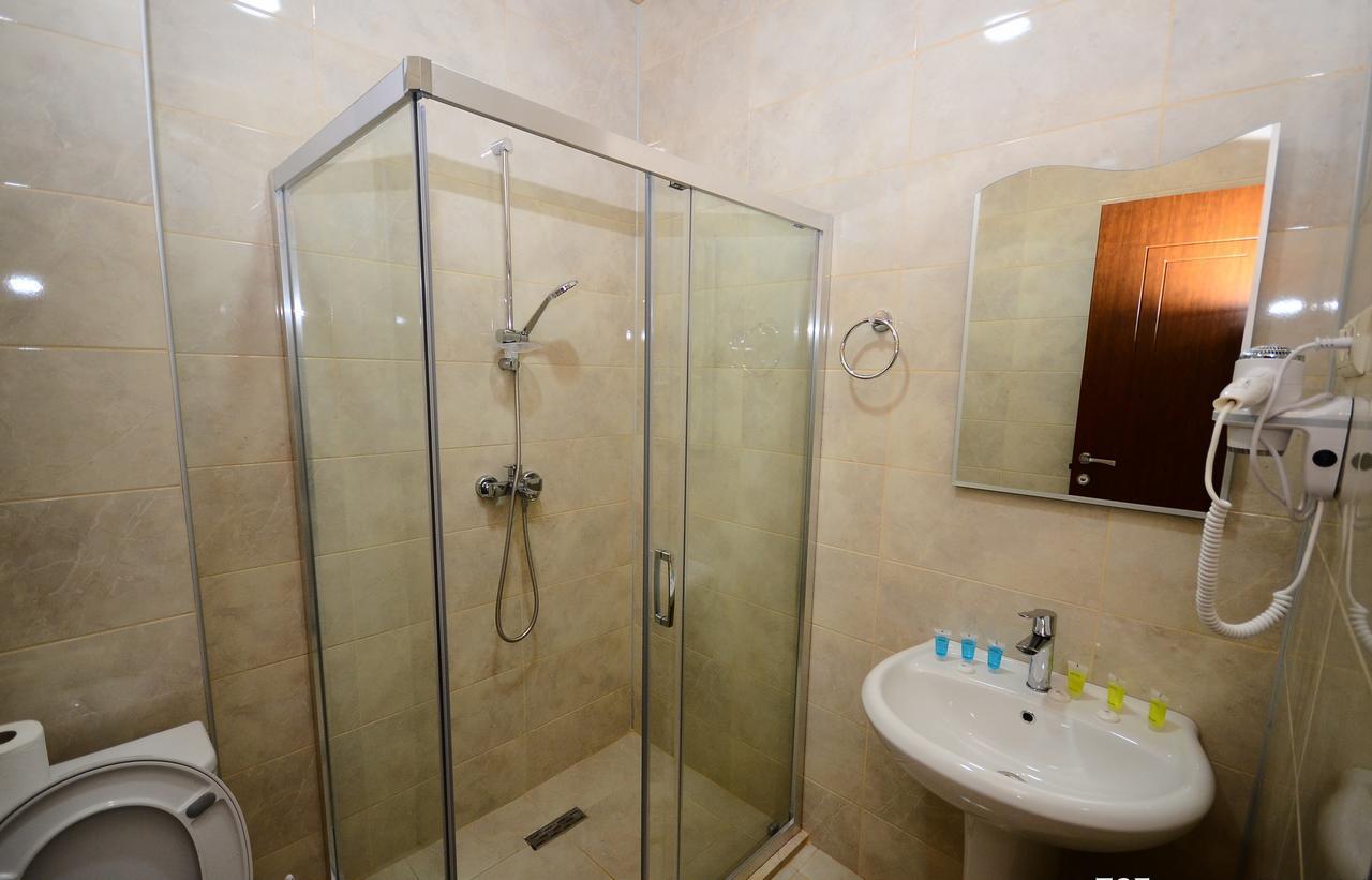 Hotel 725 B Batumi Pokoj fotografie