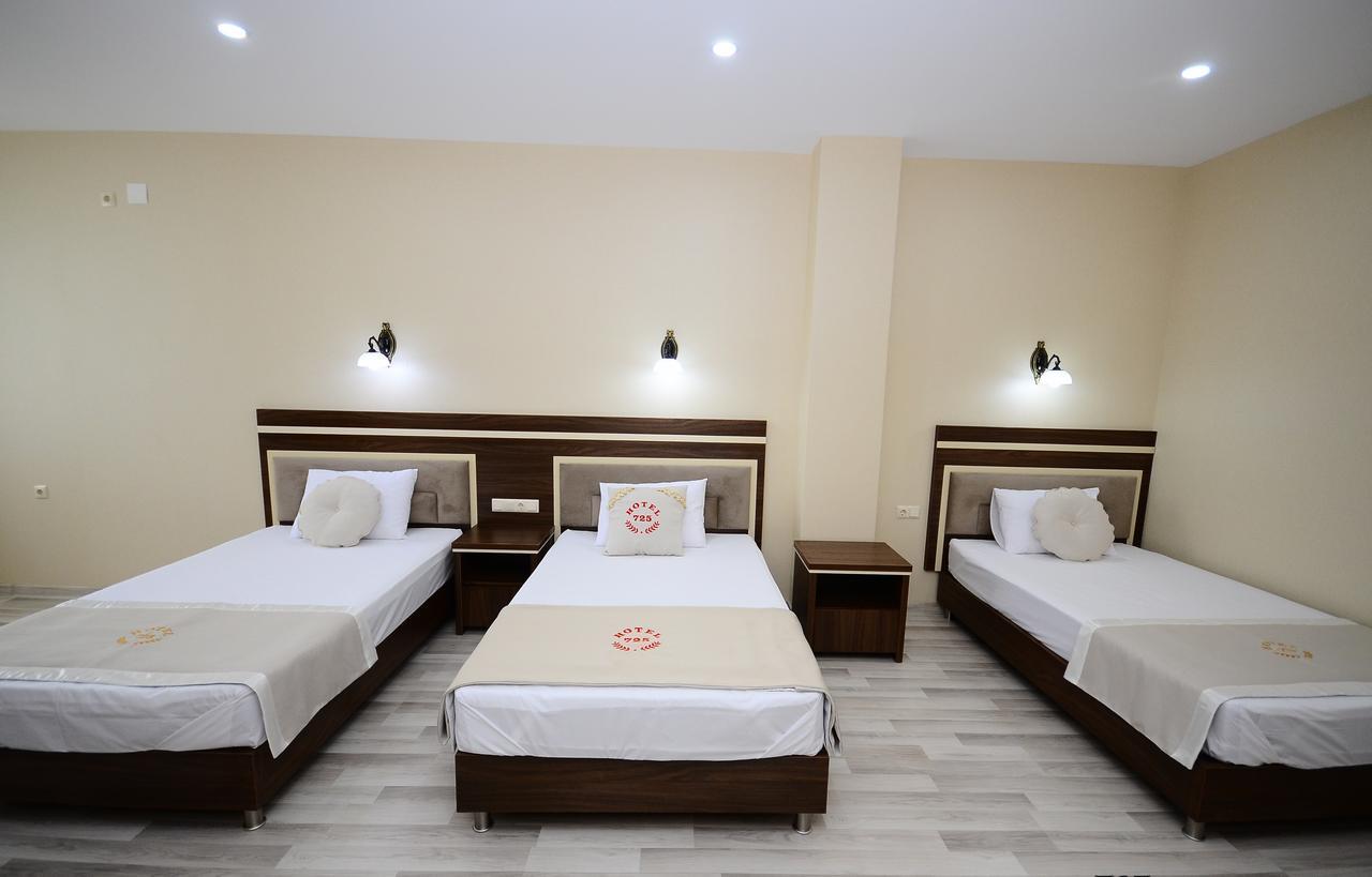 Hotel 725 B Batumi Pokoj fotografie