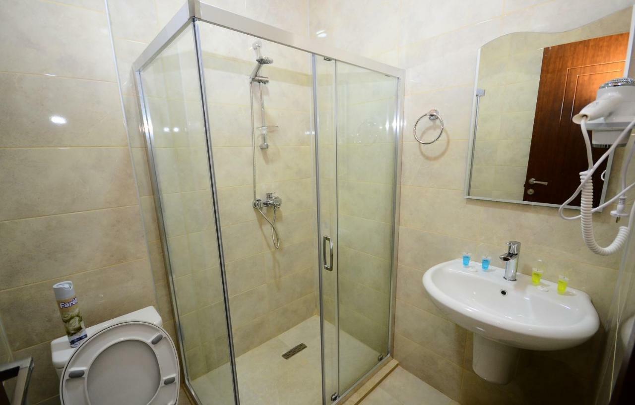 Hotel 725 B Batumi Exteriér fotografie